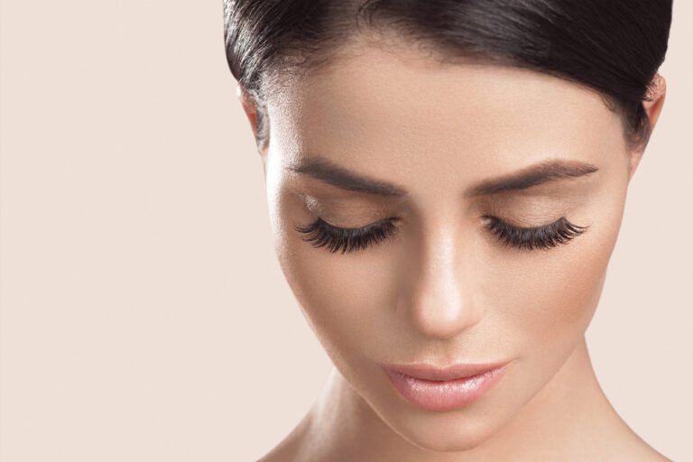 أفضل الرموش الصناعية في دبي والإمارات: أنماط سهلة التركيب للمبتدئين